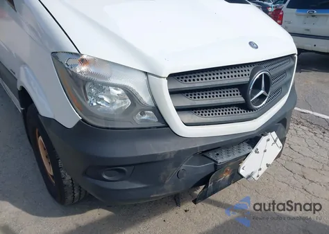 2014 Mercedes-Benz Sprinter 2500 High Roof из США, поврежденный, VIN WD3PE8DE6E5896247